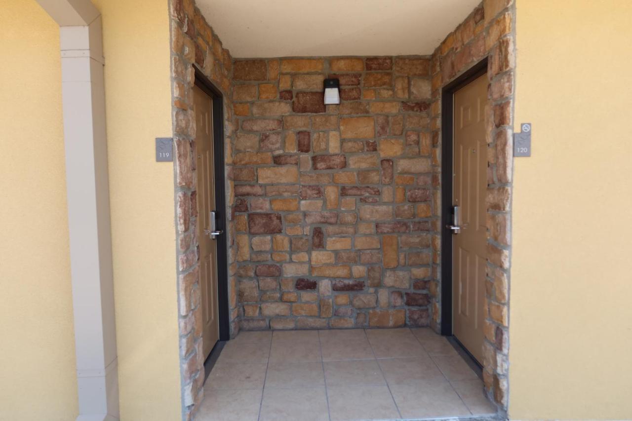 West Worth Inn & Suites White Settlement Exterior photo